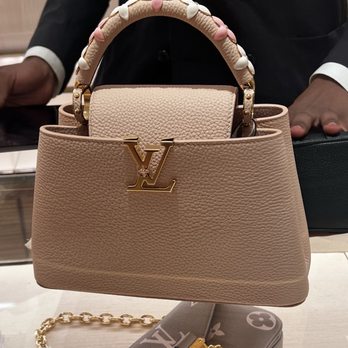 Louis Vuitton - Options, but a bit heavy - Luggage Near Me - Paris, 75