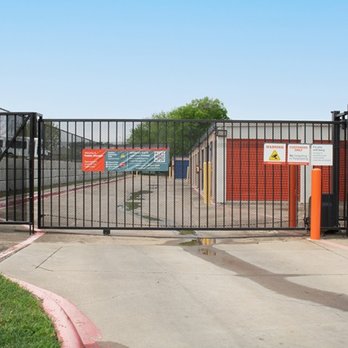Public Storage - Self Storage Near Me - Arlington, Texas