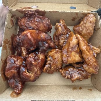 Wing Snob - Honey bbq and teriyaki - Chicken Wings Near Me - Oak Park, Michigan