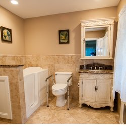Christian Fellowship House - Bathroom