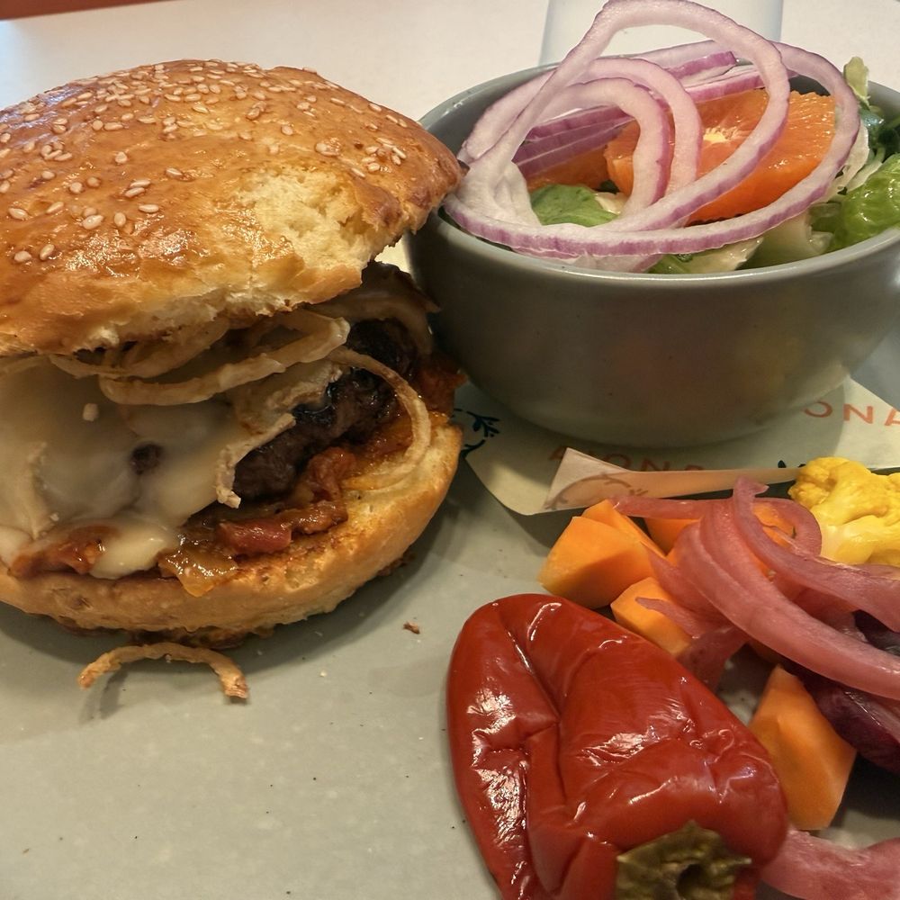 Aiona - Waygu burger - Mediterranean Near Me - Sacramento, California