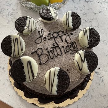 Sugar Bakery - Oreo Cake - Bakeries Near Me - West Roxbury, Massachusetts