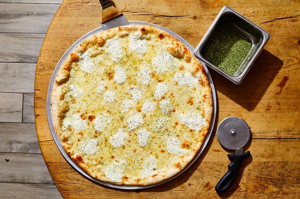 Traditas Pizza by null