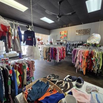Upscale Resale - Used, Vintage & Consignment Near Me - Morton, Illinois