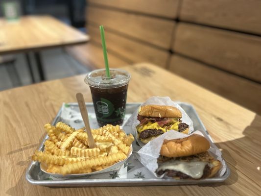 Shake Shack Brea by null