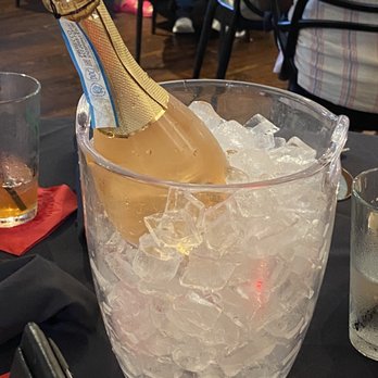 Upper Kirby Bistro - Champagne - New American Near Me - Houston, Texas Upper Kirby Bistro - Champagne - New American Near Me - Houston, Texas