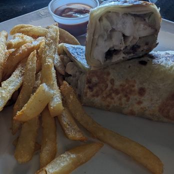 Zeta's Grill - Lunch special shawarma chicken wrap with fries - Mediterranean Near Me - Avondale, Arizona