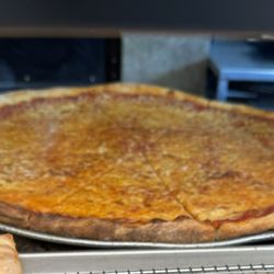 Taormina Trattoria - Fresh pie