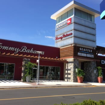 Seattle Premium Outlets - Shopping Centers Near Me - Tulalip, Washington