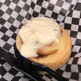 Cinnaholic - Hand-Crafted Custom Cinnamon Roll with lite chai icing - Desserts Near Me - Seattle, Washington