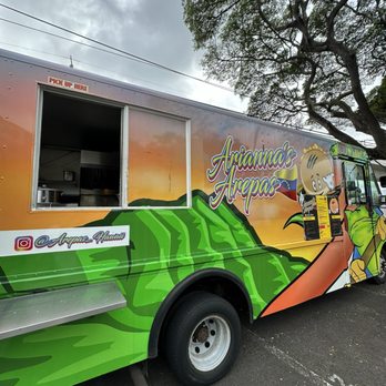 Ariannas Arepas - Cute truck - Food Trucks Near Me - Honolulu , Hawaii