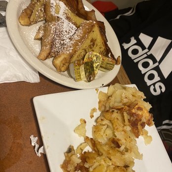 Mythos - French Toast w/ bacon and hash Browns - Greek Near Me - Buffalo, New York Mythos - French Toast w/ bacon and hash Browns - Greek Near Me - Buffalo, New York