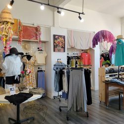 Alluv Place - Inside