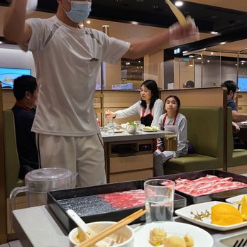 Haidilao Hot Pot - Chinese Near Me - Markham, Ontario