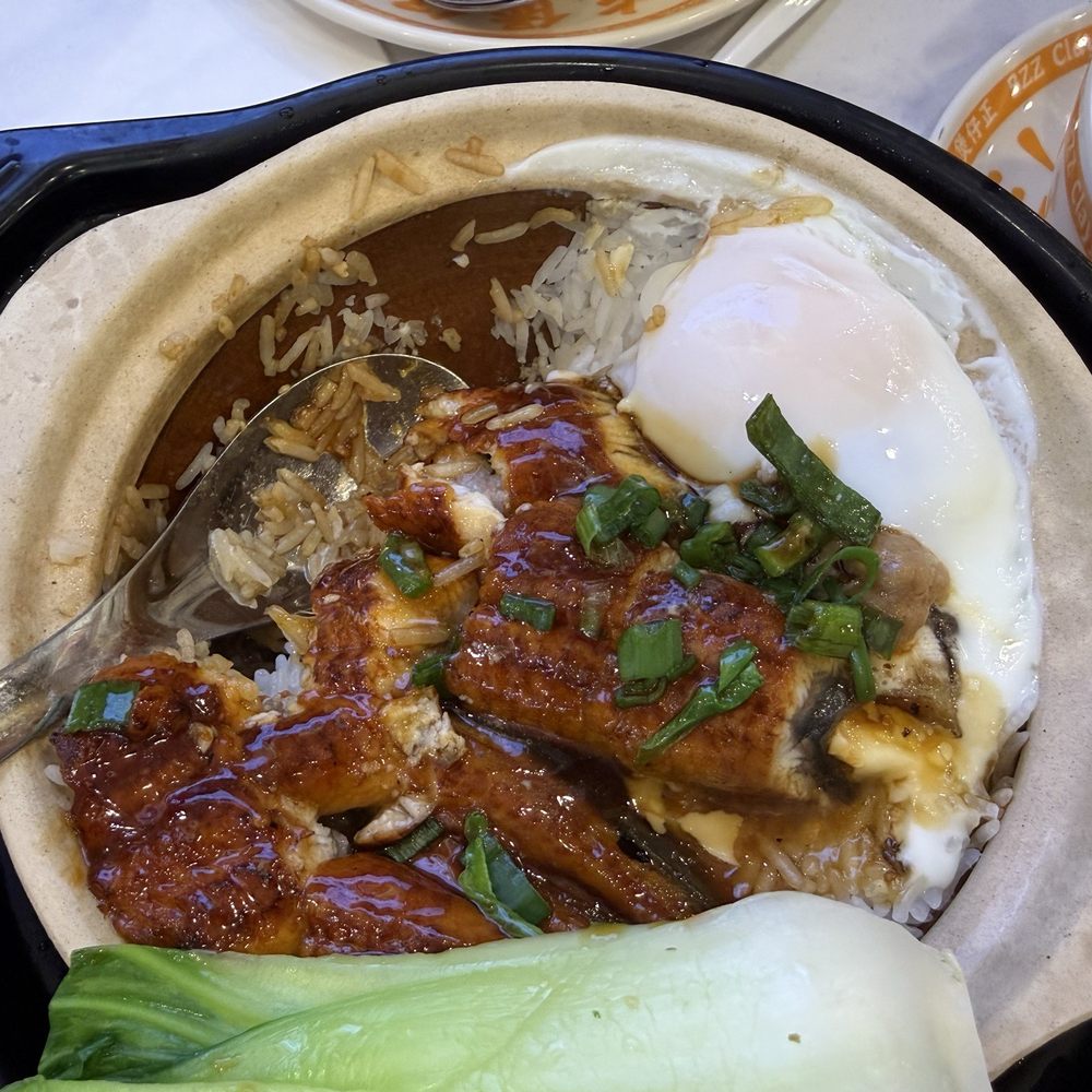 BZZ Clay Pot - Chinese Near Me - Cupertino, California
