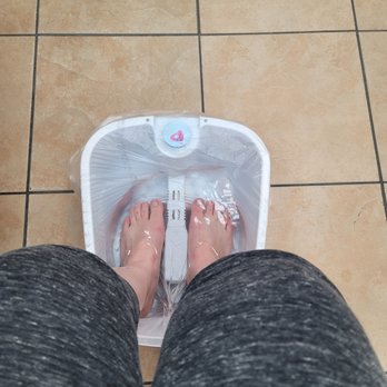 Golden Nail Salon - Regular pedicure - Waxing Near Me - Chatsworth, California Golden Nail Salon - Regular pedicure - Waxing Near Me - Chatsworth, California