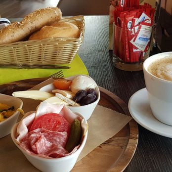 Zugvogel - Frühstück "Mega" - Austrian Near Me - Schwechat, 3