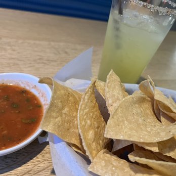 La Rosa Mexican Kitchen - La Rosa - the pre-meal setup - Mexican Near Me - Bend, Oregon La Rosa Mexican Kitchen - La Rosa - the pre-meal setup - Mexican Near Me - Bend, Oregon