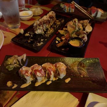 CinKuni - Master Roshi Roll, San Diego Roll, Poke nachos, Calamaro Fritto, Goku Roll - Italian Near Me - San Diego, California CinKuni - Master Roshi Roll, San Diego Roll, Poke nachos, Calamaro Fritto, Goku Roll - Italian Near Me - San Diego, California