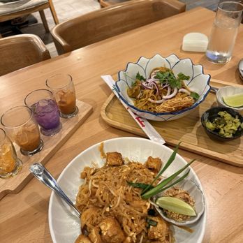 Manon - Pad Thai and Dry Khao Soi - Thai Near Me - Fullerton, California Manon - Pad Thai and Dry Khao Soi - Thai Near Me - Fullerton, California