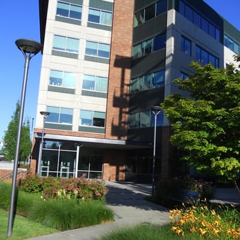 MTI Physical Therapy - Kirkland - Building Entrance (Evergreen Medical Plaza) - Physical Therapy Near Me - Kirkland, Washington MTI Physical Therapy - Kirkland - Building Entrance (Evergreen Medical Plaza) - Physical Therapy Near Me - Kirkland, Washington