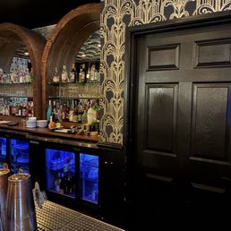 Swanky speakeasy vibes. Swanky speakeasy vibes.