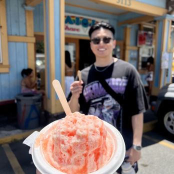 Waiola Shave Ice - Large passion orange guava with mochi and condensed milk - Ice Cream & Frozen Yogurt Near Me - Honolulu, Hawaii