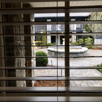 The Park on Main Hotel - Courtyard view - Hotels Near Me - Highlands, North Carolina The Park on Main Hotel - Courtyard view - Hotels Near Me - Highlands, North Carolina