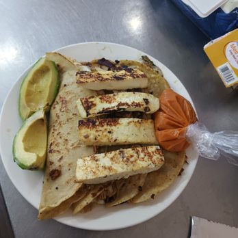 Antojitos la doña - a plate of food - Fast Food Near Me - Wilmer, Texas