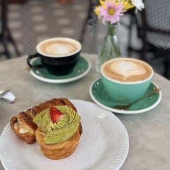 Le Petit Paris San Pablo - Your gotta create a lot of art photos in a French restaurant! This pistachio danish was awesome! - French Near Me - Jacksonville, Florida Le Petit Paris San Pablo - Your gotta create a lot of art photos in a French restaurant! This pistachio danish was awesome! - French Near Me - Jacksonville, Florida