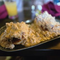 The Oak & Ivy Taphouse - Biscuits & gravy sooo goood