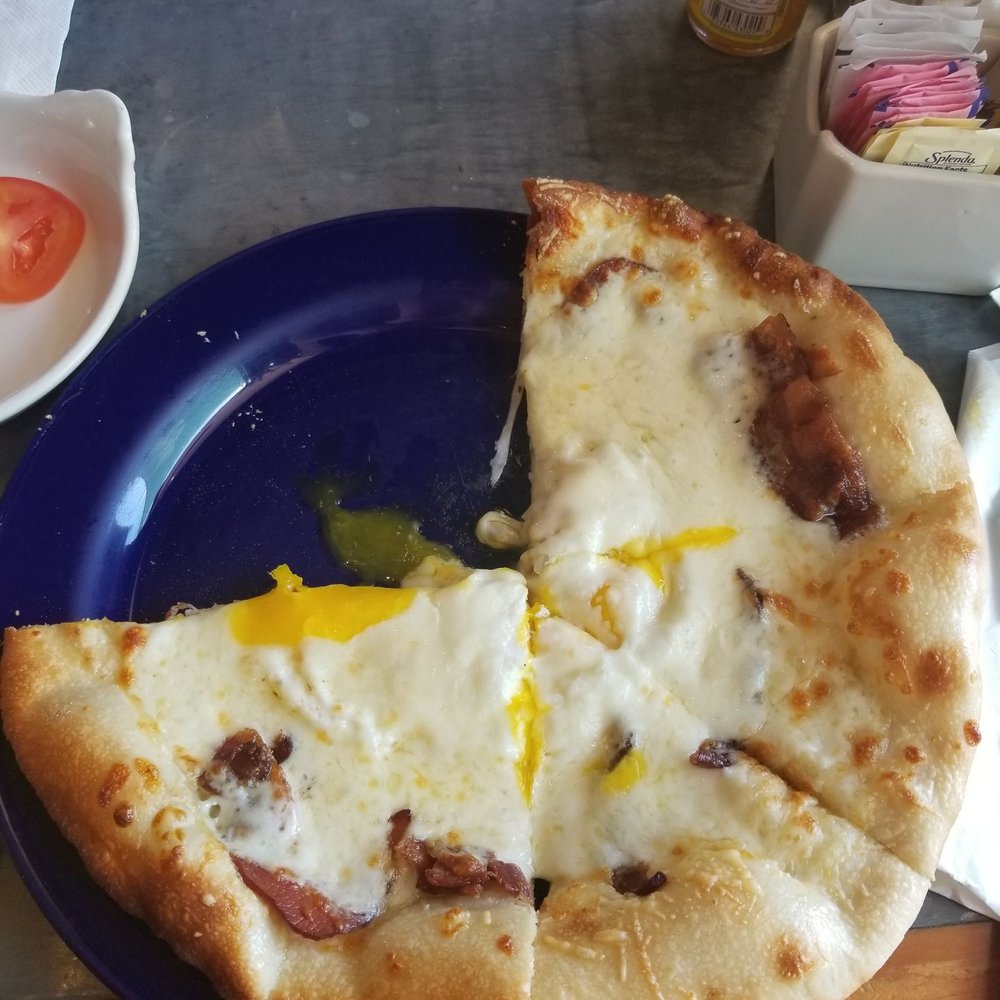 Breakfast pizza (tomatoes on the side)