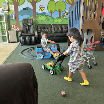 Wigglin Out Indoor Playground - Indoor Playcenter Near Me - Las Vegas, Nevada Wigglin Out Indoor Playground - Indoor Playcenter Near Me - Las Vegas, Nevada