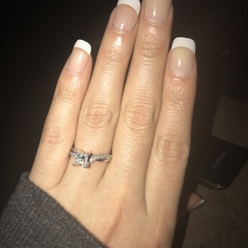 Le Petit Nails Salon - As you can see I redid my top coat and now it's perfect. You would think for as much as your paying it should be done right the first time. - Nail Salons Near Me - Shorewood, Illinois