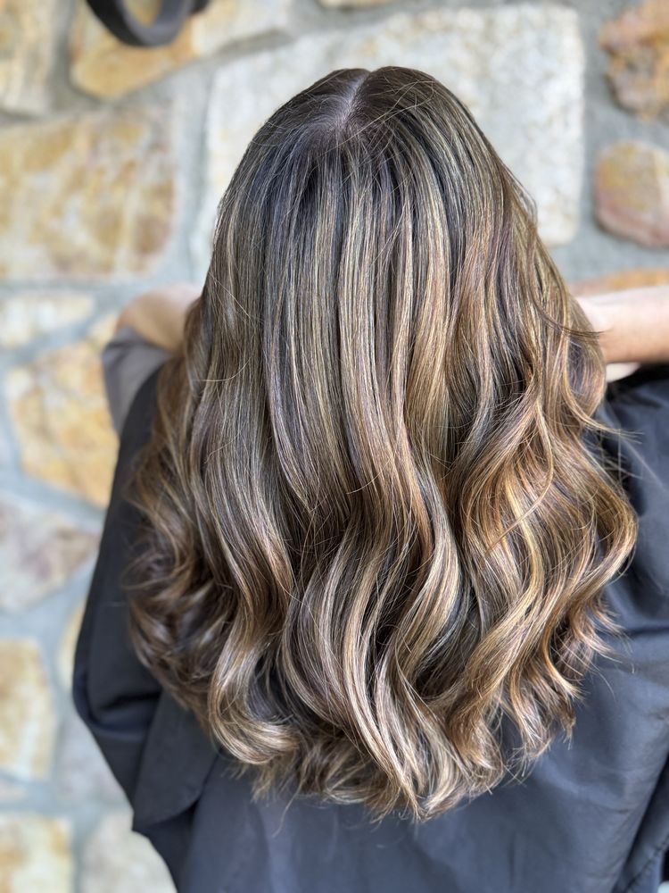 Loveisinthehair_bywhit Logo