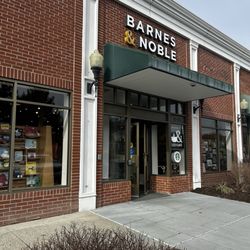 Barnes & Noble - Outside