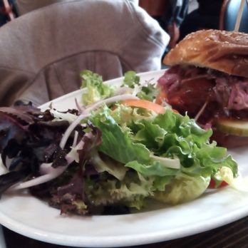 Old Irving Brewing - Short rib sandwich - Breweries Near Me - Chicago, Illinois Old Irving Brewing - Short rib sandwich - Breweries Near Me - Chicago, Illinois