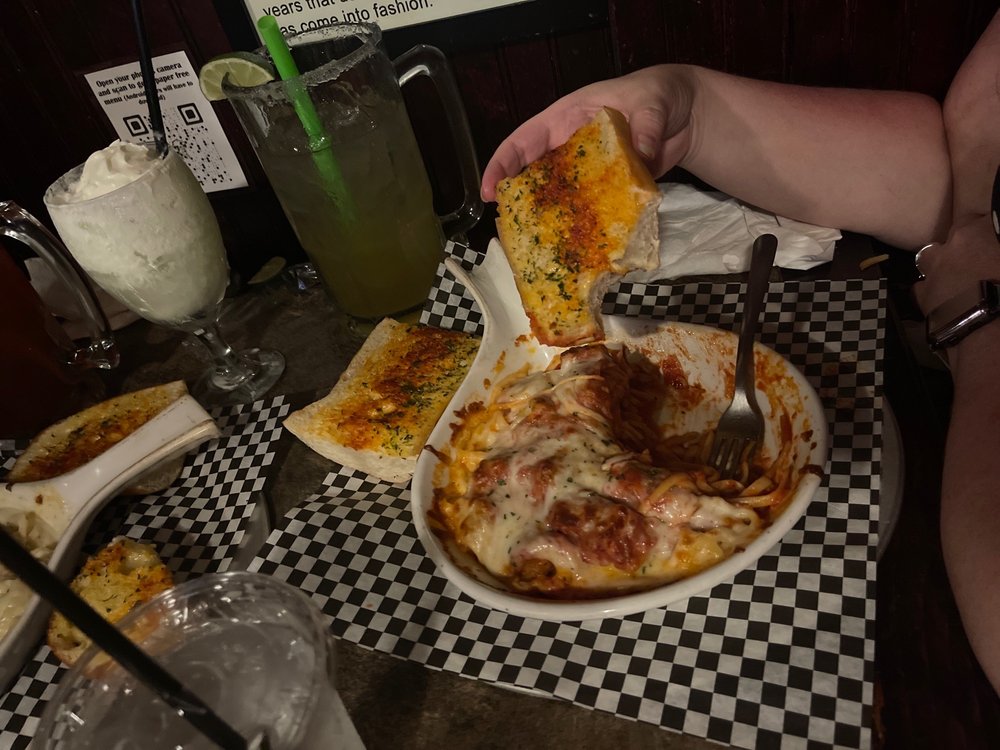 SANTERAMO’S PIZZA HOUSE 95 Photos & 128 Reviews 1229 10th Ave