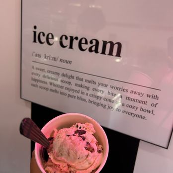 A La Mode Dessert & Ice Cream - Ice Cream & Frozen Yogurt Near Me - Southington, Connecticut A La Mode Dessert & Ice Cream - Ice Cream & Frozen Yogurt Near Me - Southington, Connecticut