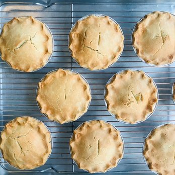 Stella's Kitchen - pies on a cooling rack - Food Delivery Services Near Me - Lake Oswego, Oregon Stella's Kitchen - pies on a cooling rack - Food Delivery Services Near Me - Lake Oswego, Oregon