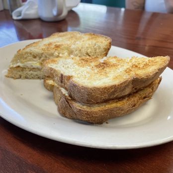 Bear E Patch Cafe - Diners Near Me - Charleston, South Carolina