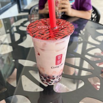 Gong Cha Chantilly - Strawberry Green Milk Tea - Cold 22oz with pearls - Bubble Tea Near Me - Chantilly, Virginia Gong Cha Chantilly - Strawberry Green Milk Tea - Cold 22oz with pearls - Bubble Tea Near Me - Chantilly, Virginia