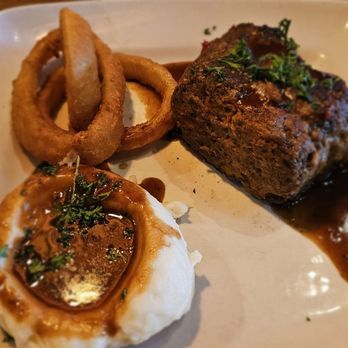 Beer Barrel Pizza and Grill - Momma's Meatloaf - Pizza Near Me - Hilliard, Ohio