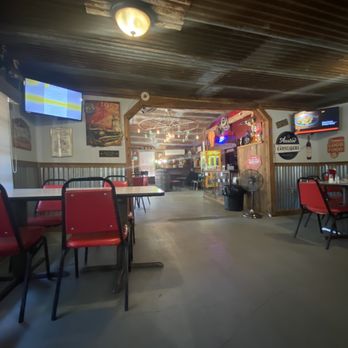 The Shed - Seating area. - Pizza Near Me - Salado, Texas The Shed - Seating area. - Pizza Near Me - Salado, Texas