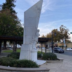 Portuguese Migrant Statue