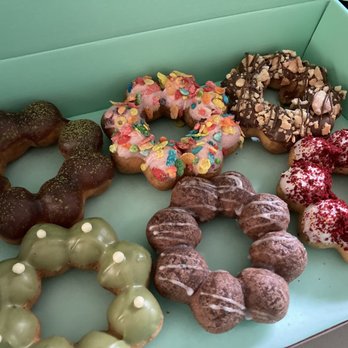 Dochi - Donuts Near Me - Tukwila, Washington Dochi - Donuts Near Me - Tukwila, Washington