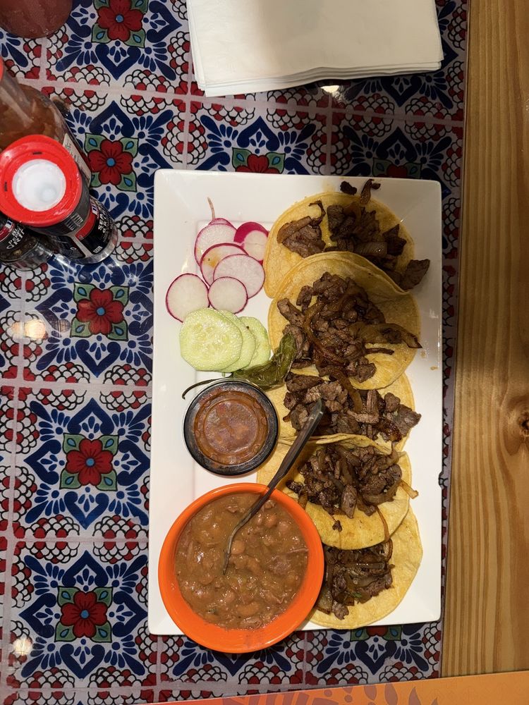 Aztecas Restaurant & Cantina