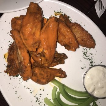 The Burren - Buffalo Wings - American Near Me - Somerville, Massachusetts