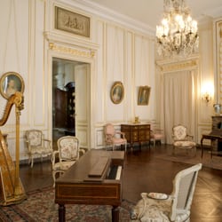 Musée des Arts Décoratifs et du Design - Salon de Compagnie © Lysiane Gauthier