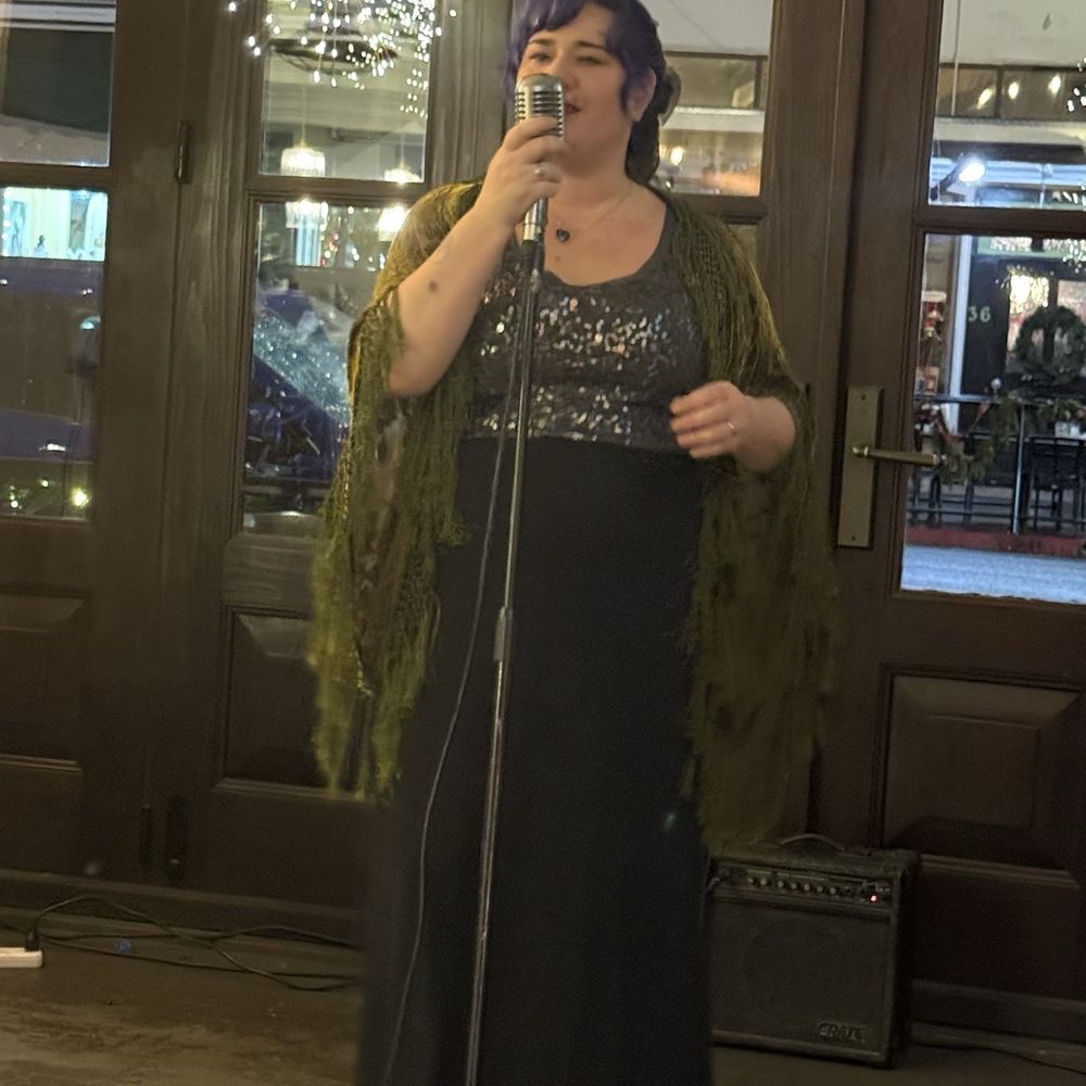 Hotel Sutter Restaurant - Lovely girl singer for NYE - New American Near Me - Sutter Creek, California Hotel Sutter Restaurant - Lovely girl singer for NYE - New American Near Me - Sutter Creek, California